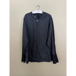 Maurices In Motion Black Light Weight Zip Up Top Woman’s Size 2 Stains/Marks